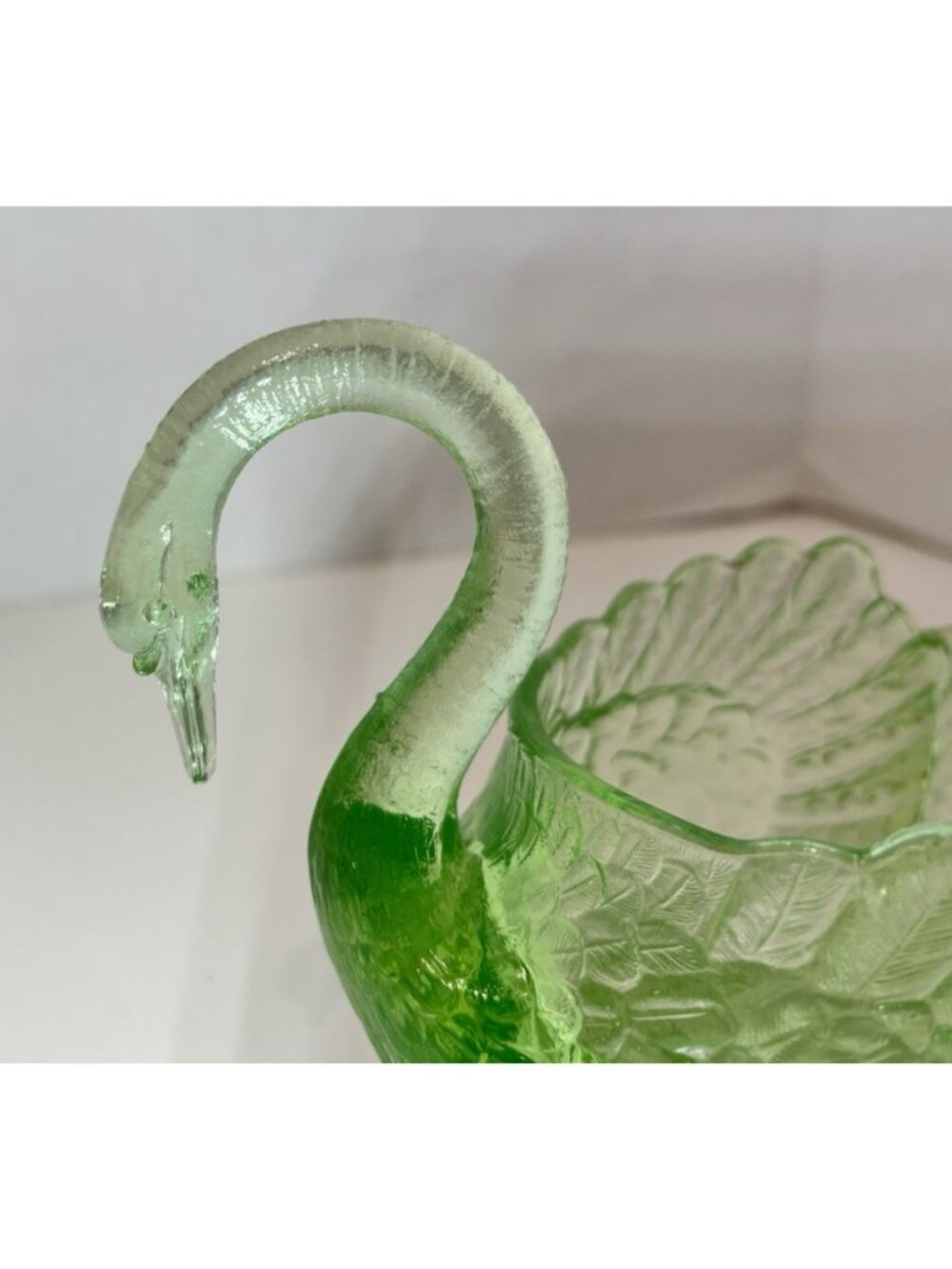 Vtg Cambridge Art Glass Green Vaseline Uranium Swan Bowl Dish 7.25" L 4.75" H - Picture 3 of 6